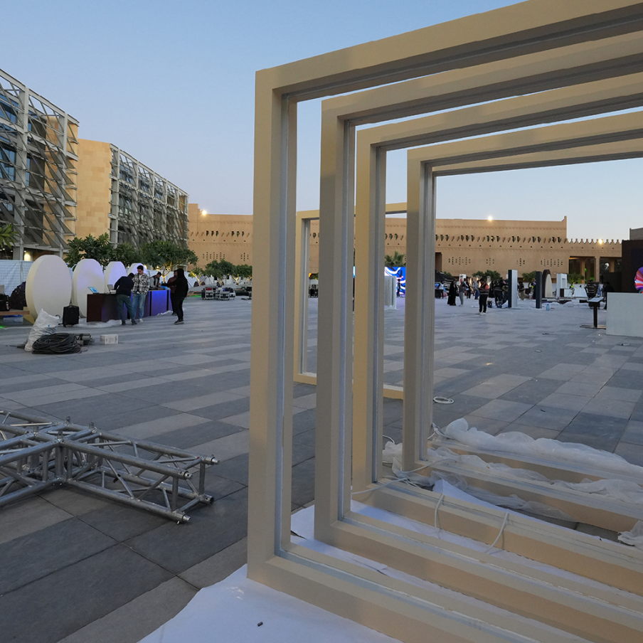 تصميم رحلة الزائر والتجربة الشاملة